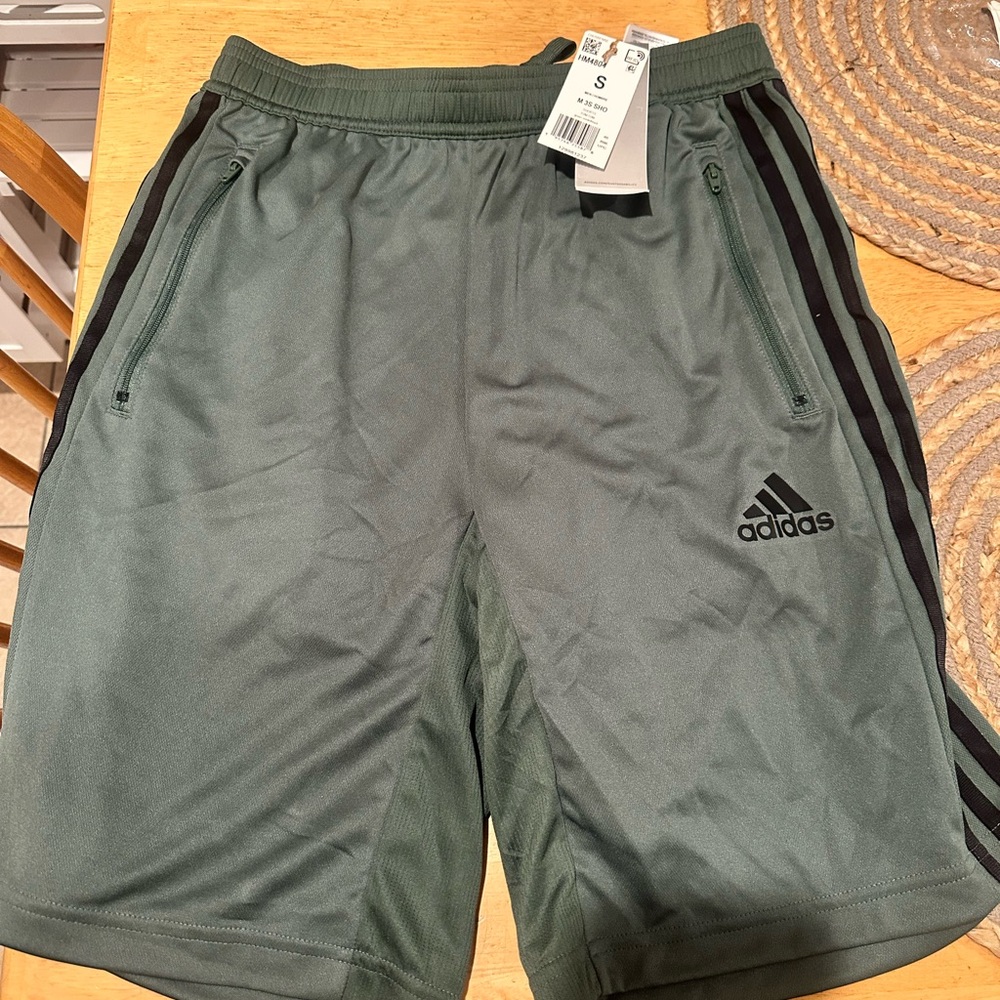 New Adidas Men's Green Shorts
